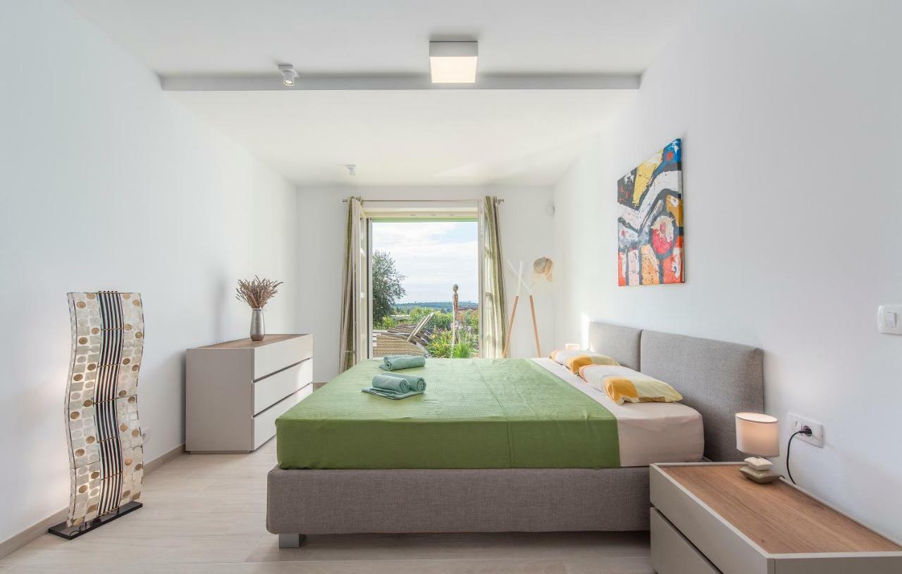 Design And Luxury Villa With Pool Kukci Esterno foto